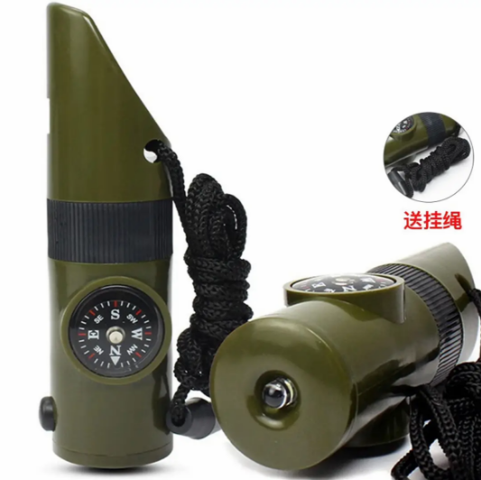 JAJALIN JA-05 7-in-1 Multifunctional Survival Whistle - Compass, LED Flashlight, Thermometer, Magnifier, Signal Mirror, Storage Compartment, Army Green 加加林 JA-05 户外七合一多功能求生口哨 - 指南针 LED手电 温度计 放大镜 反光镜 求生信息仓